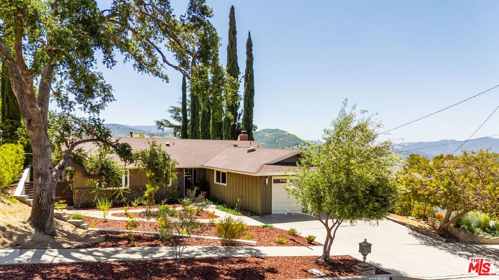 26024 Farmfield Road