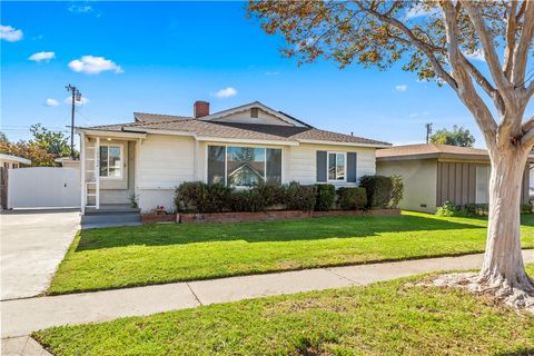 Photo of 10532 Plunkett St, Bellflower, CA 90706 (MLS # OC26015074)