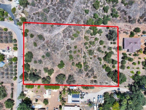 Photo of 29348 Mac Tan Rd RD, Valley Center, CA 92082 (MLS # NDP2605507)