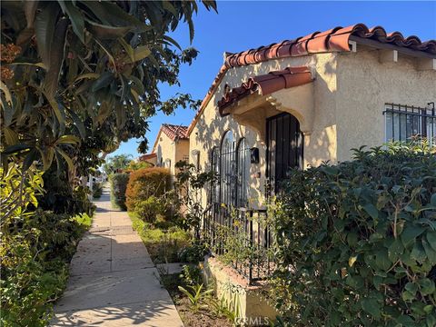 Photo of 901 W 68th St, Los Angeles, CA 90044 (MLS # DW25275725)