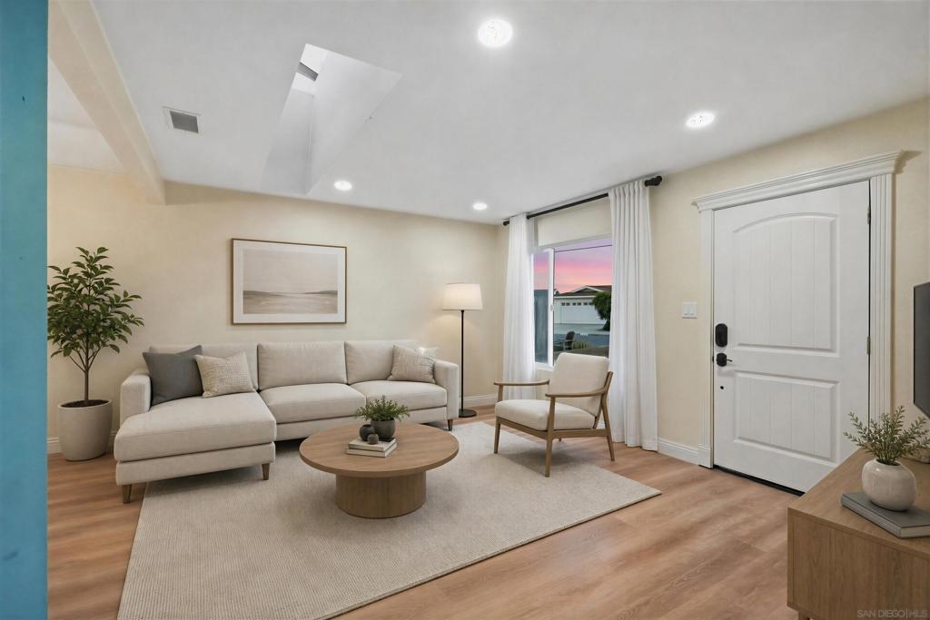 5241 Jamestown