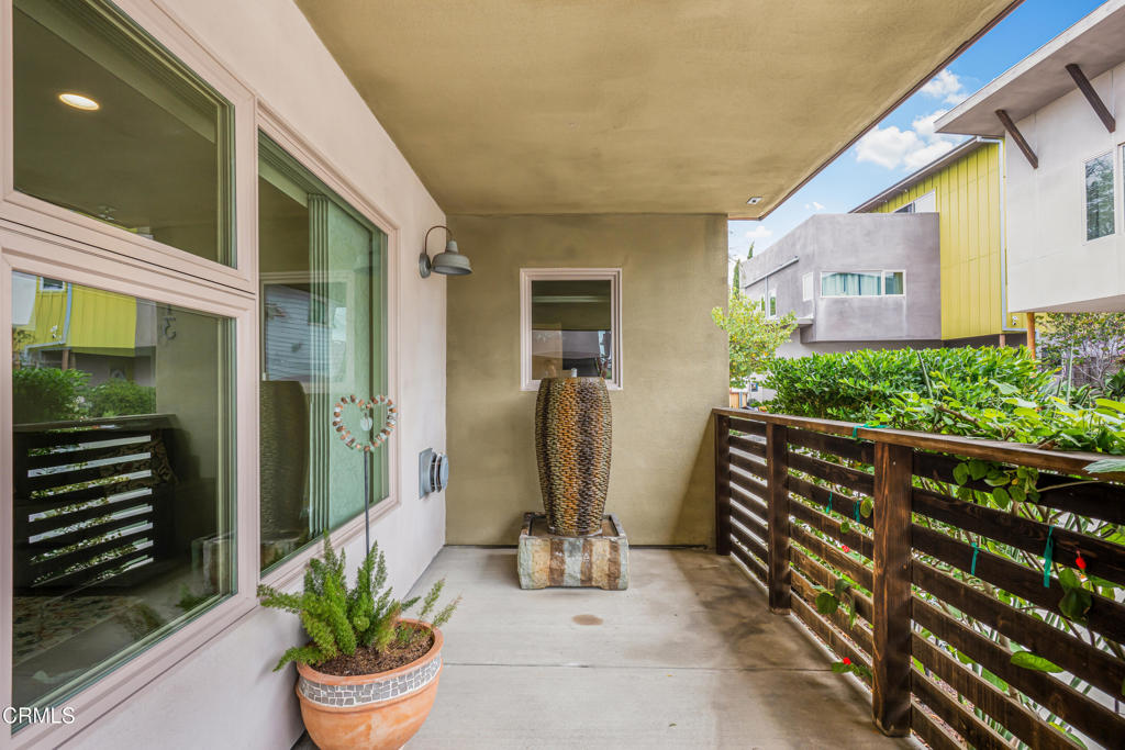 213 E Scott Street