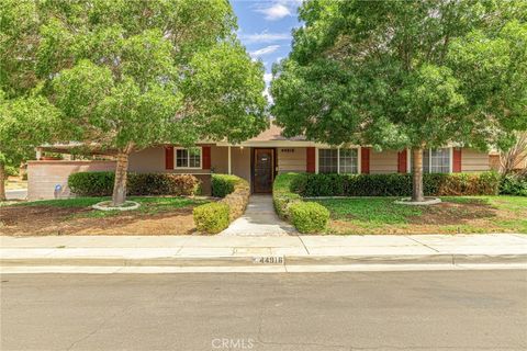 Photo of 44916 18th Street W, Lancaster, CA 93534 (MLS # SR25190716)