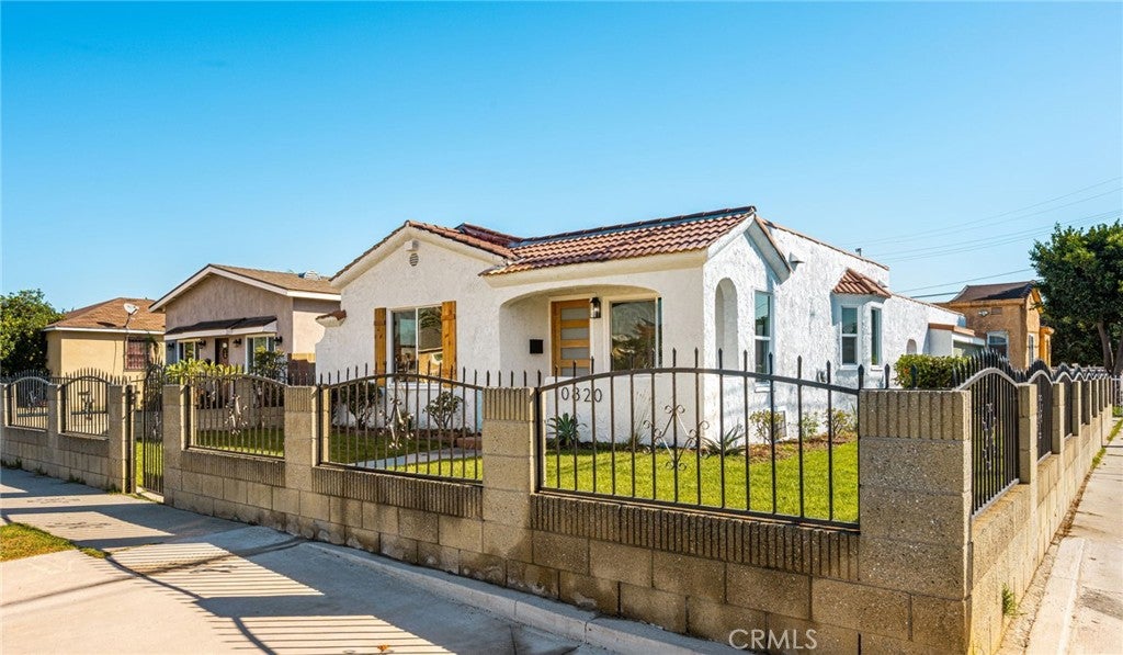 10820 Capistrano