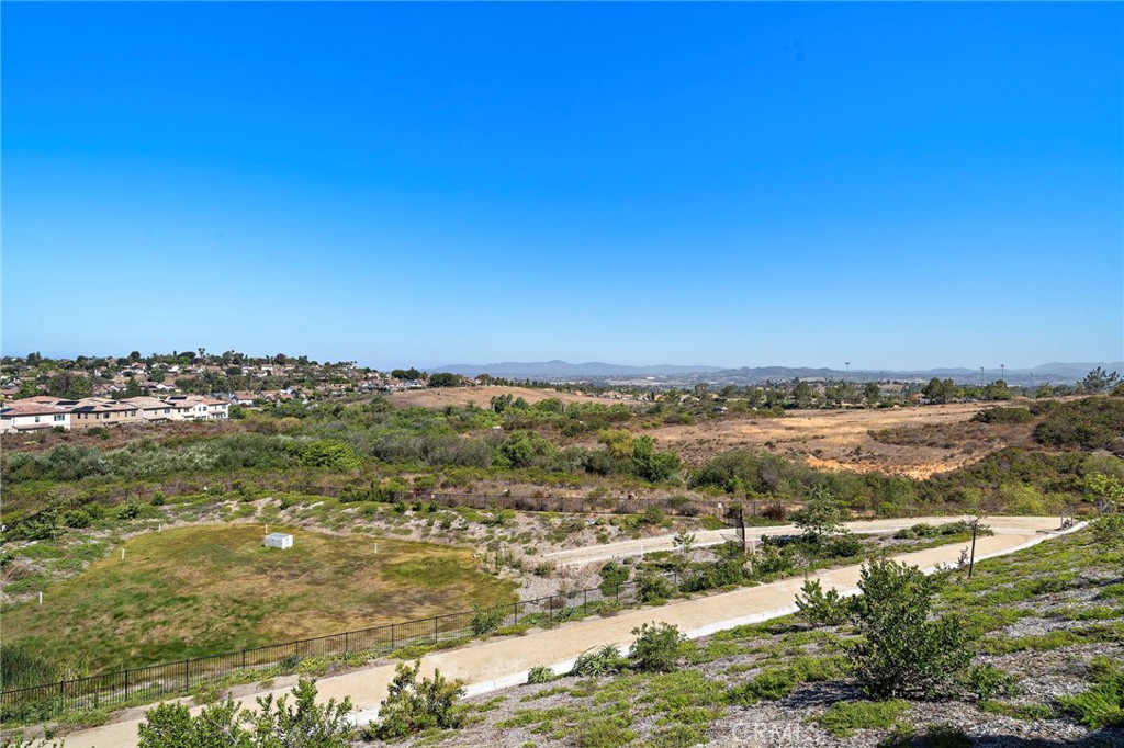 1758 Valley Oak Way