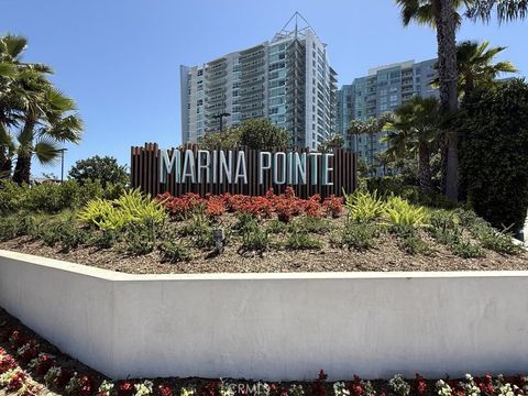Photo of 13600 Marina Pointe Drive #615, Marina Del Rey, CA 90292 (MLS # SR25275462)