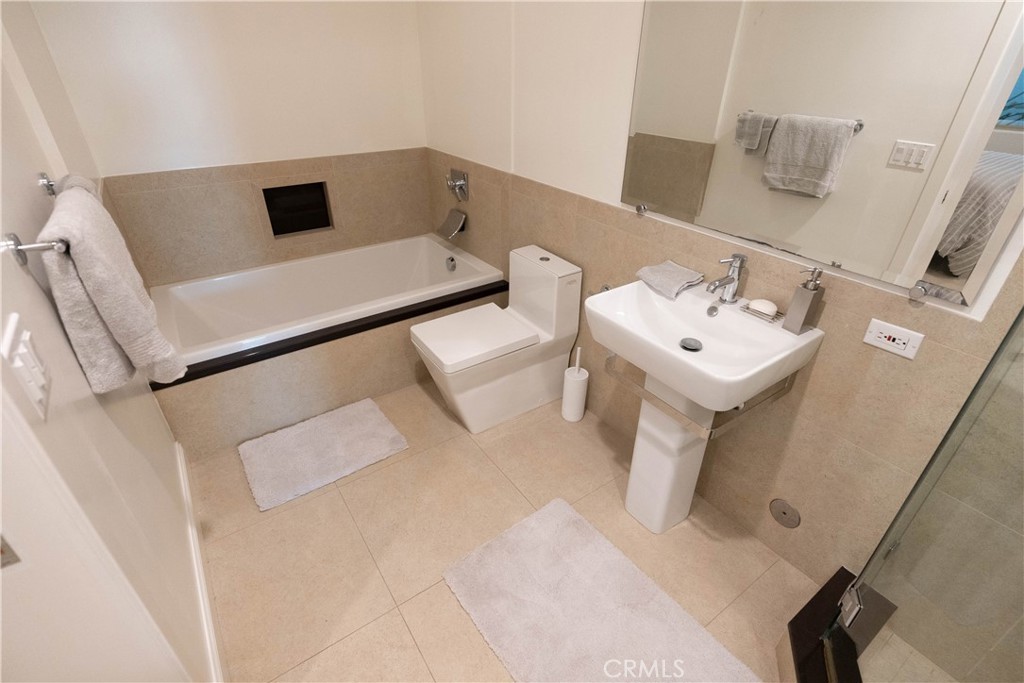 North Laguna (NL) - Residential Lease