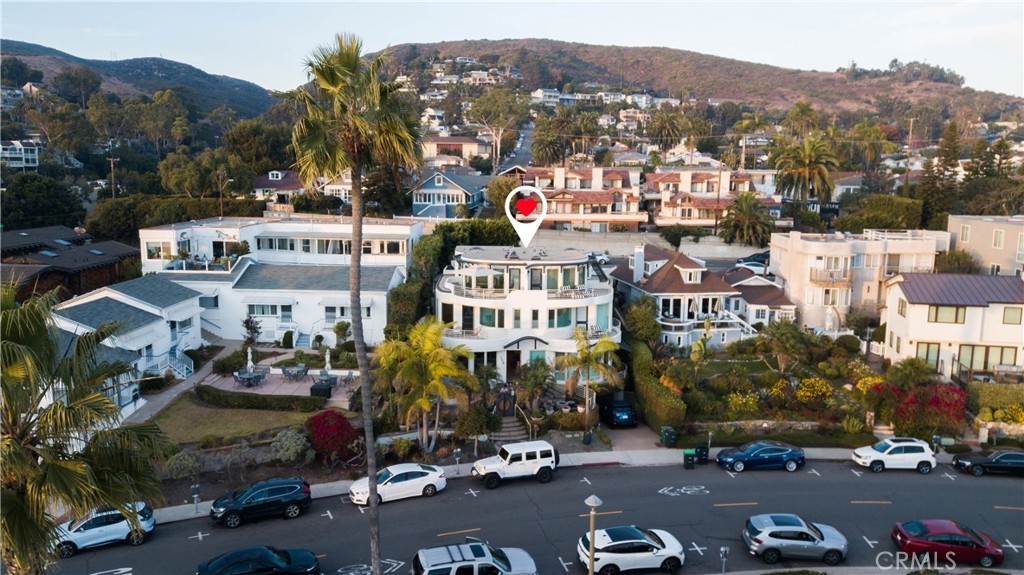 558 Cliff Drive