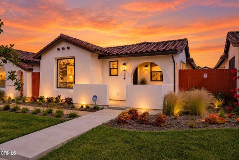 Photo of 1135 W 2nd Street, Oxnard, CA 93030 (MLS # V1-38328)