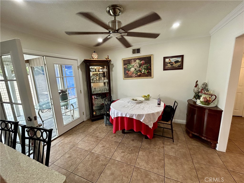 3062 W Teranimar