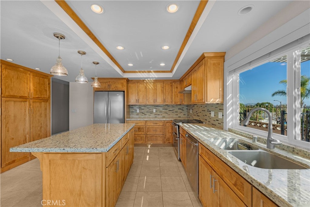 2580 N Robinhood