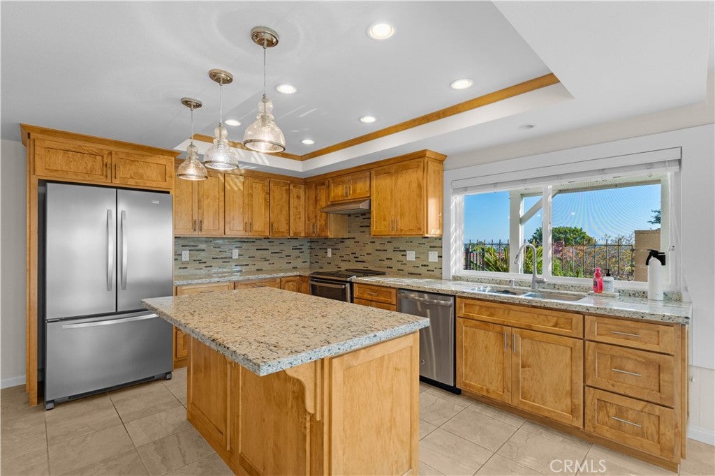 2580 N Robinhood