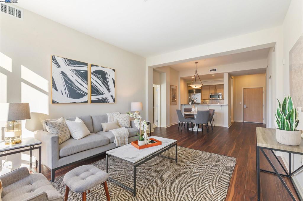 DOWNTOWN W.CREEK - Residential