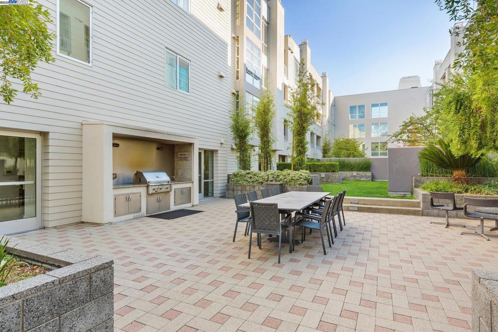 DOWNTOWN W.CREEK - Residential