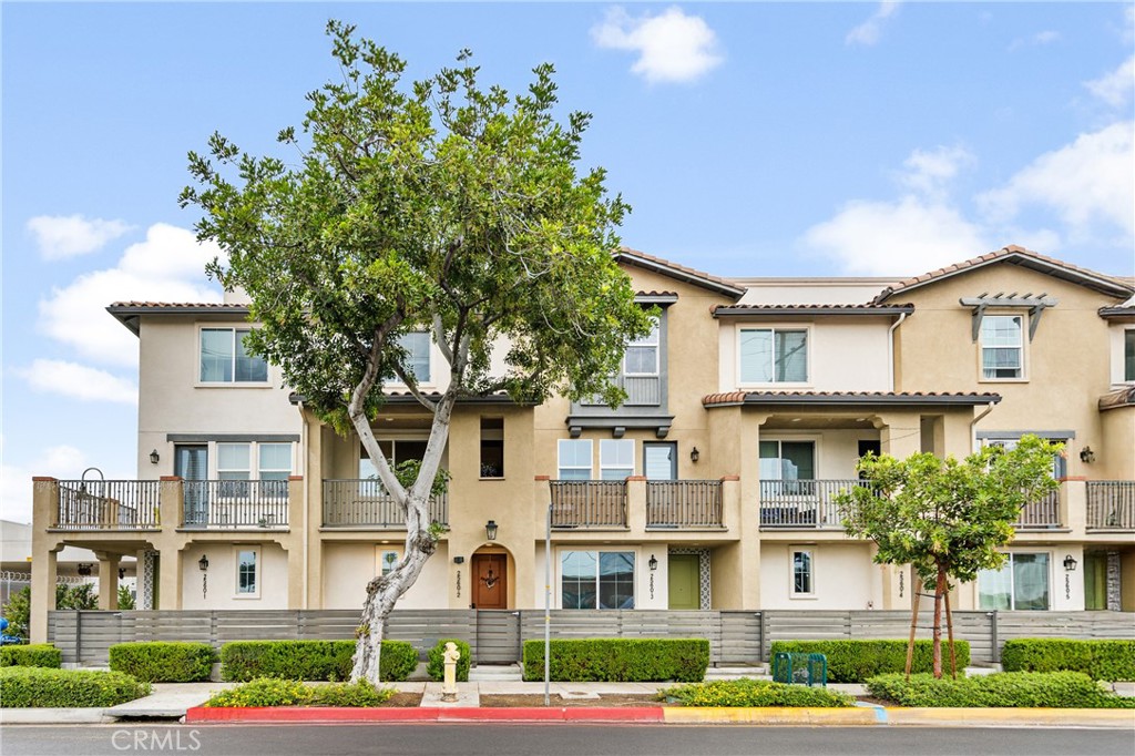 2560 Valentina Way 2