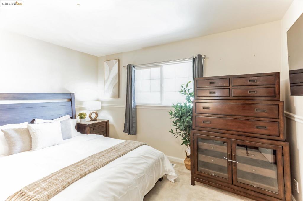 POETS CORNER - Residential