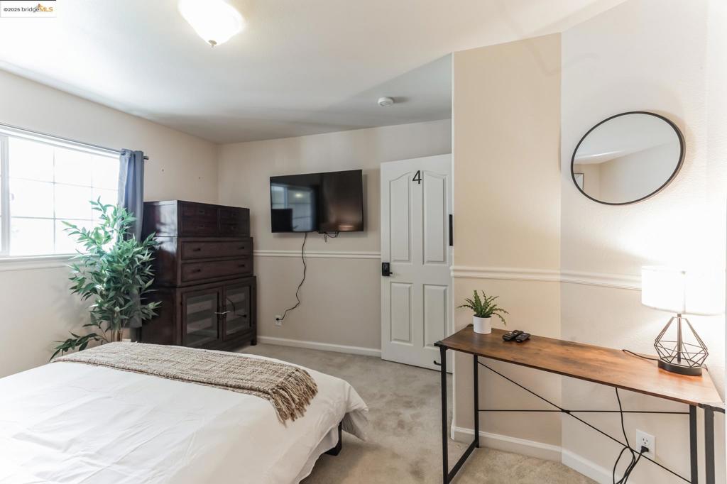 POETS CORNER - Residential