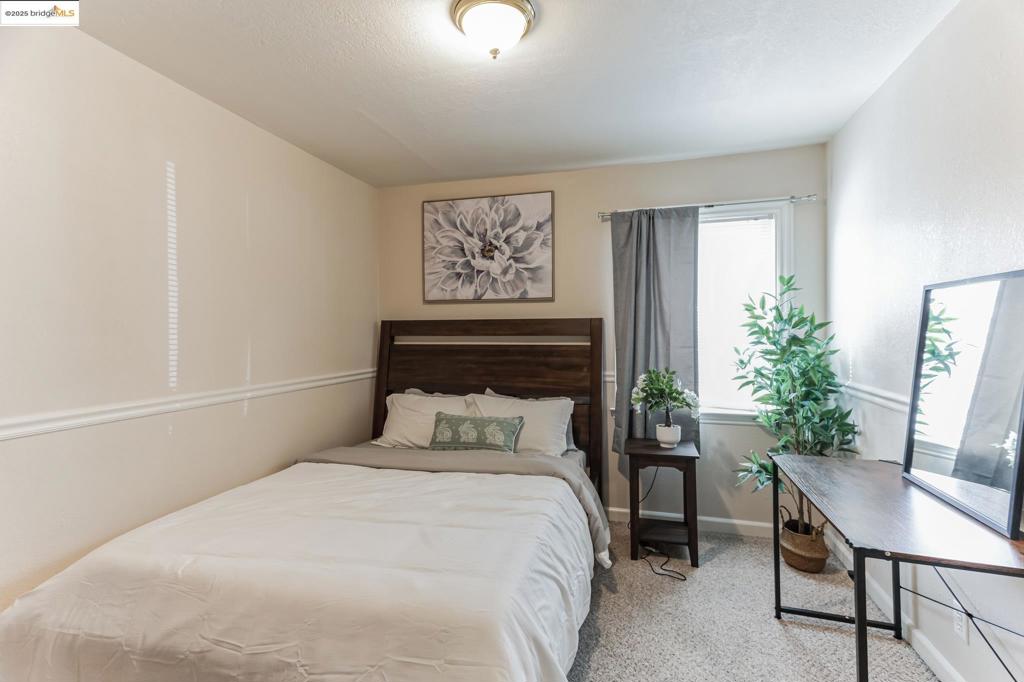 POETS CORNER - Residential