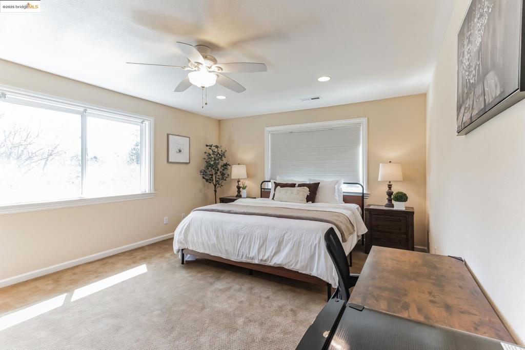 POETS CORNER - Residential