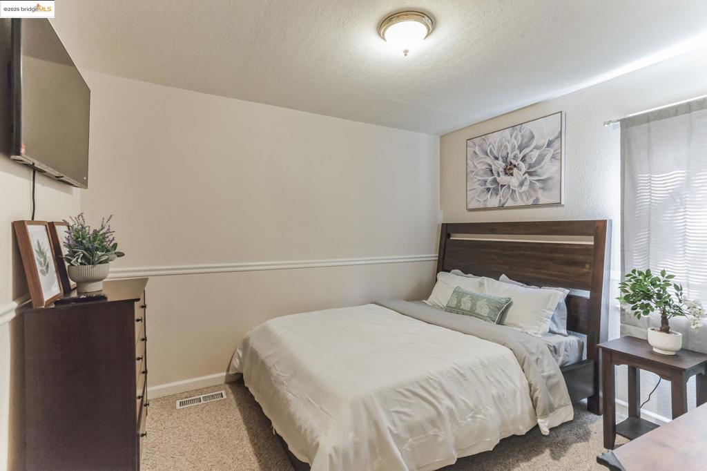 POETS CORNER - Residential