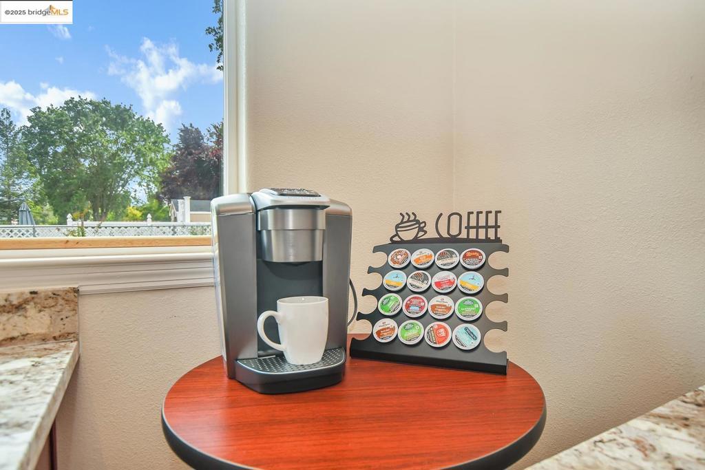 POETS CORNER - Residential