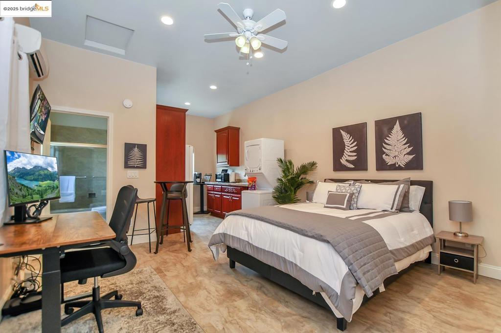 POETS CORNER - Residential