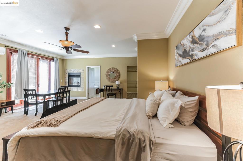 POETS CORNER - Residential