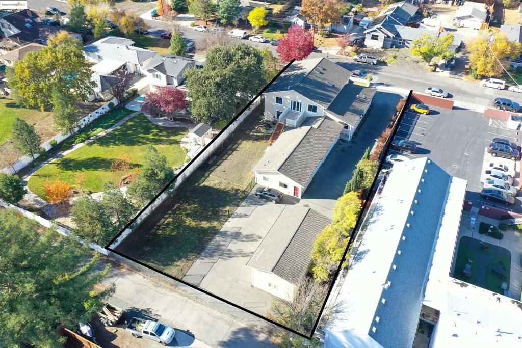 POETS CORNER - Residential