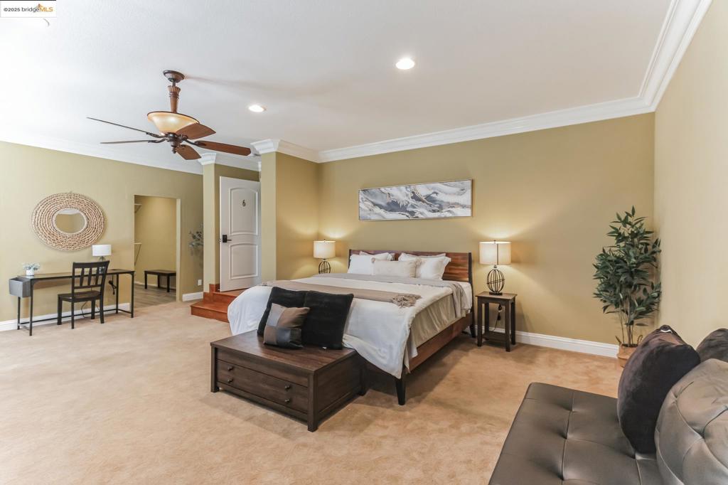 POETS CORNER - Residential