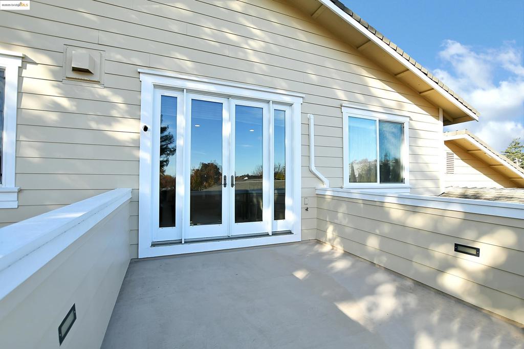 POETS CORNER - Residential