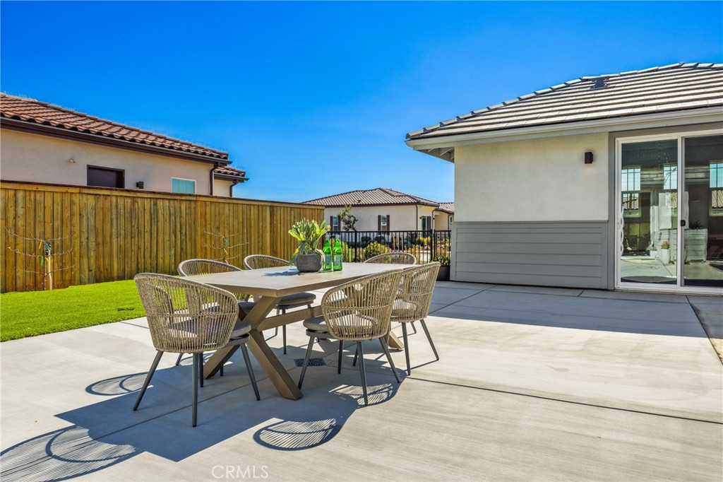 Properties 2 685 Prosecco