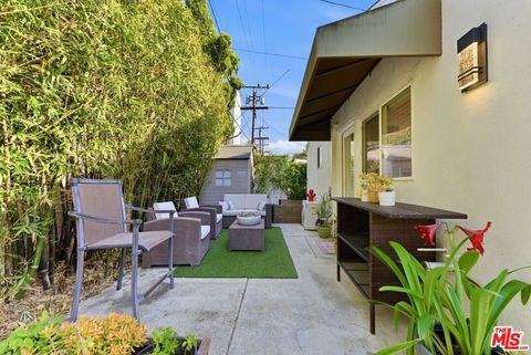 Photo of 132 N CARSON Road #A, Beverly Hills, CA 90211 (MLS # 26642083)