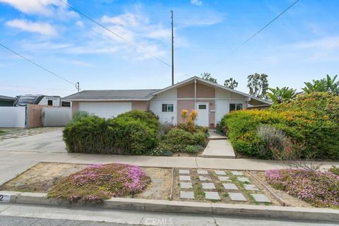 6072 Navajo Road Westminster CA 92683
