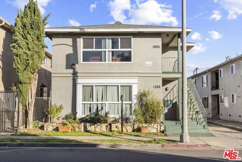 Photo of 966 N Serrano Avenue, Los Angeles, CA 90029 (MLS # 26671913)