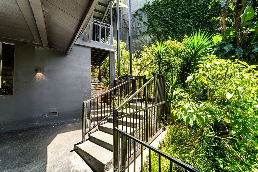 1782 Viewmont Drive