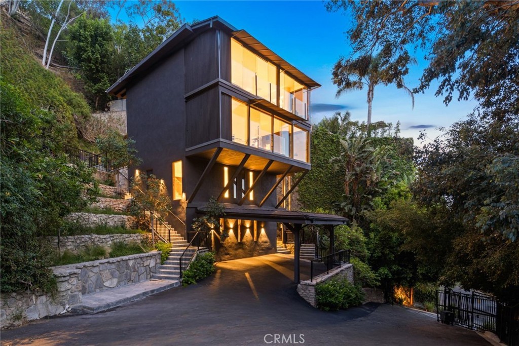 1782 Viewmont Drive