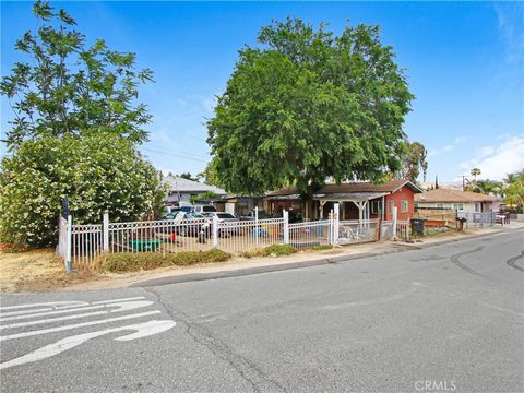 Photo of 32995 Oleander Dr, Lake Elsinore, CA 92530 (MLS # PW26094254)