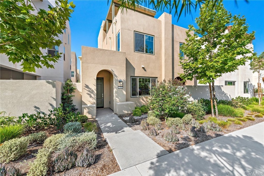Welcome to your modern three-story detached condo nestled in the vibrant Great Park
community. Boasting approximately 2,473 sq ft, this home features 3 bedrooms, 3 to 4 baths,
and a rare bonus room with a deck on the top level perfect for a home office, playroom, or
cozy lounge.
Situated in Irvine's most desirable Great Park area, this home offers:
Spacious & flexible layout with a top-floor bonus room and deck.
Detached condo ultimate privacy without townhouse walls beside you.
Top-rated schools and access to lush parks.
Proximity to Spectrum Center, groceries, and quick freeway access.
Close to John Wayne Airport, UCI, and outdoor recreation.
Premium Upgrades & Features
Vinyl flooring throughout sleek, durable, and allergy-friendly.
Solar panels installed to significantly lower energy costs.
Whole-home water softening & drinkable water filtration for improved living quality.