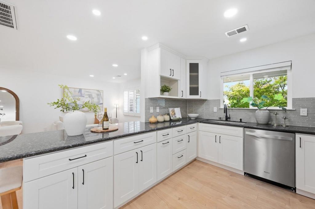 1642 Orchard View Drive