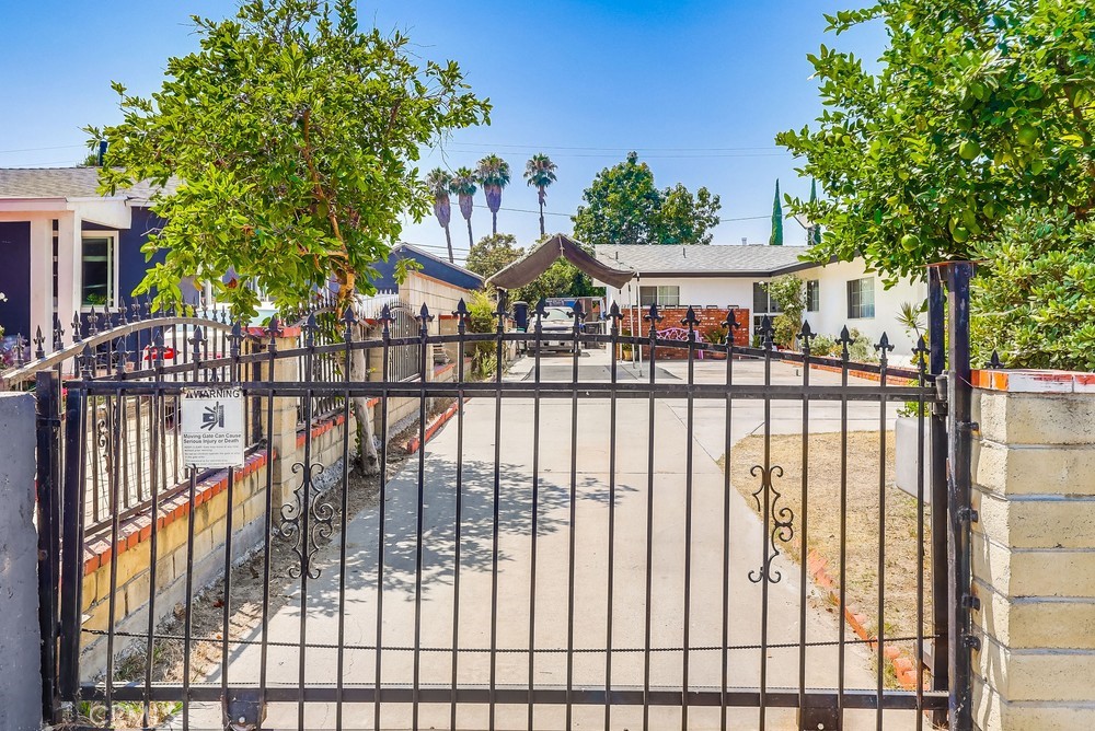 6127 Wilcox Avenue