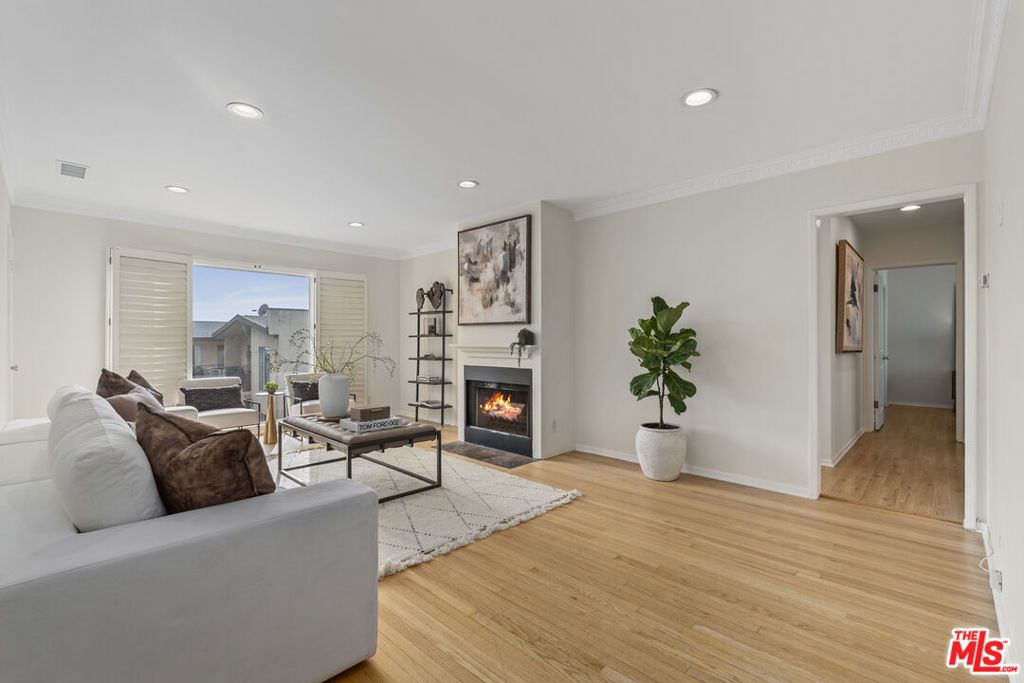 Photo of 1275 N Harper Avenue #11, West Hollywood, CA 90046 (MLS # 26641769)