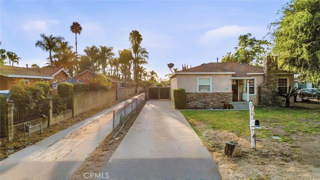 4121 Amistad Ave