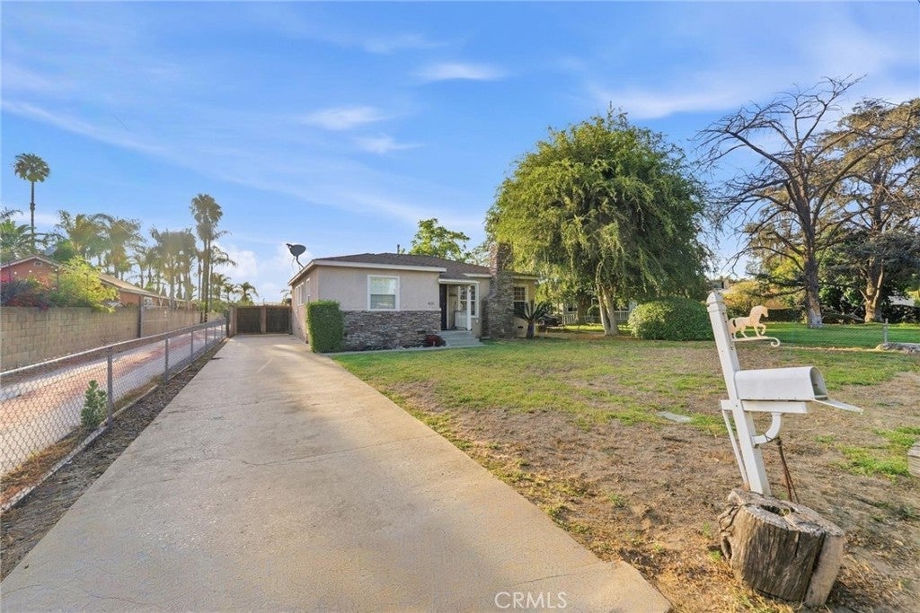4121 Amistad Ave
