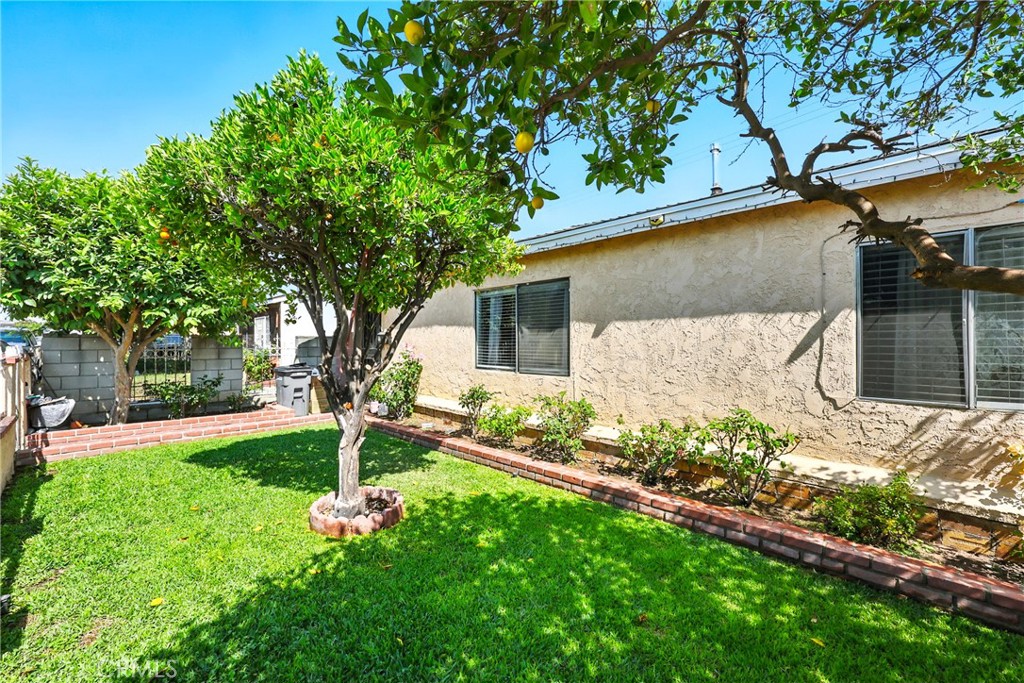 111 W 213th Place