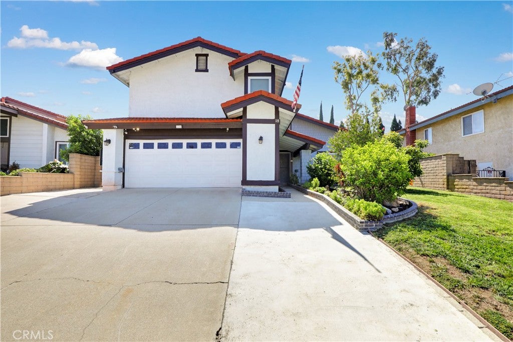18 Old Wood Road