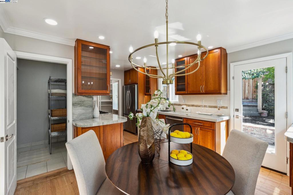 LAKEWOOD - Residential