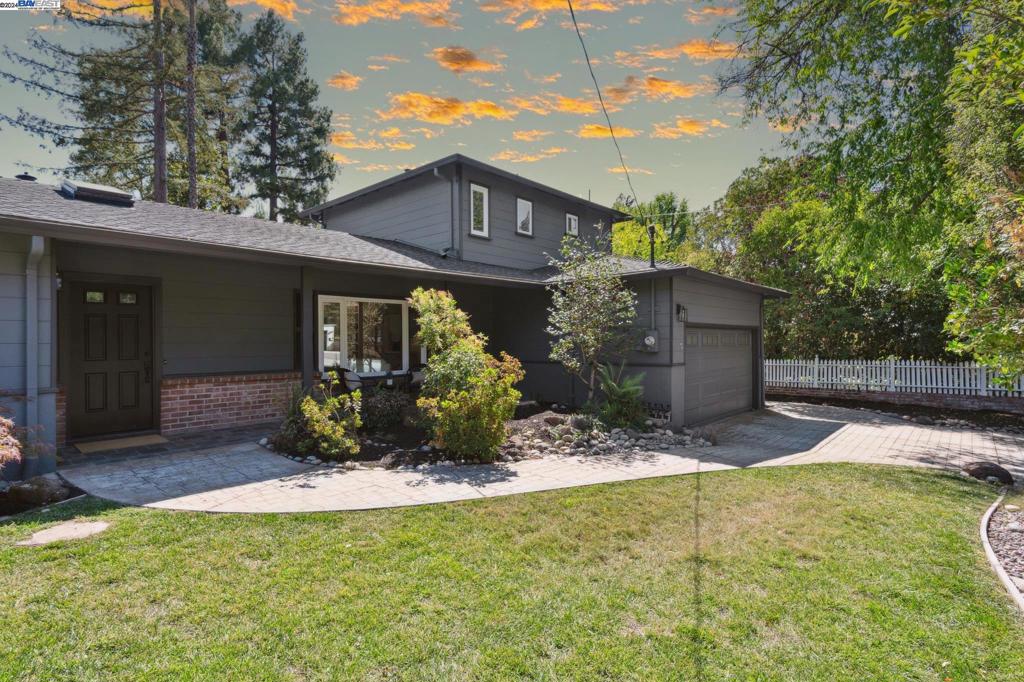 LAKEWOOD - Residential