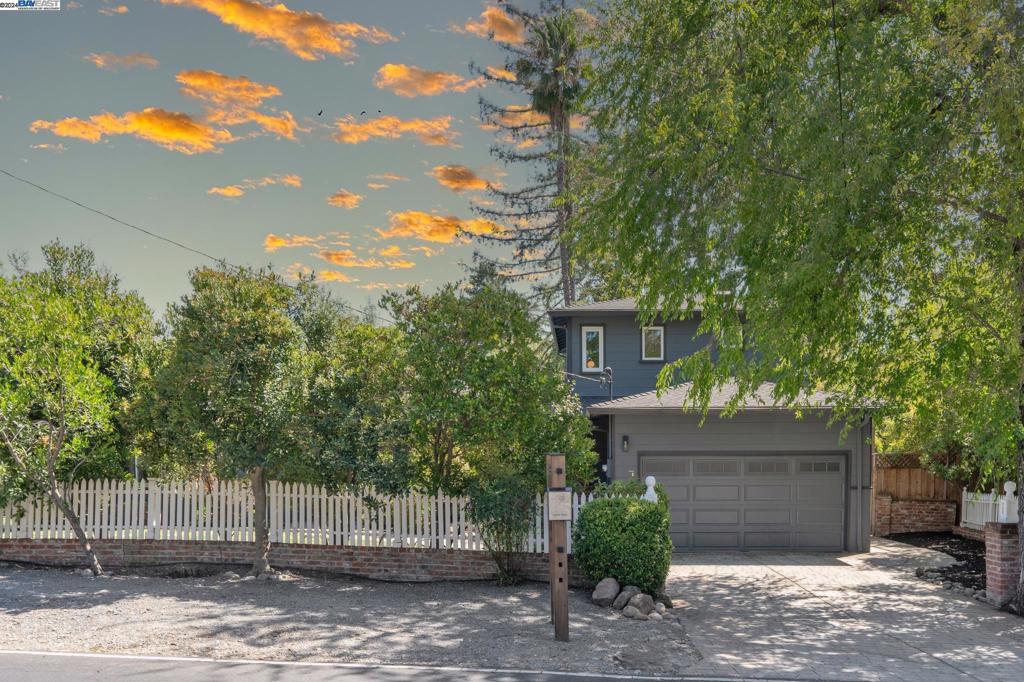 LAKEWOOD - Residential