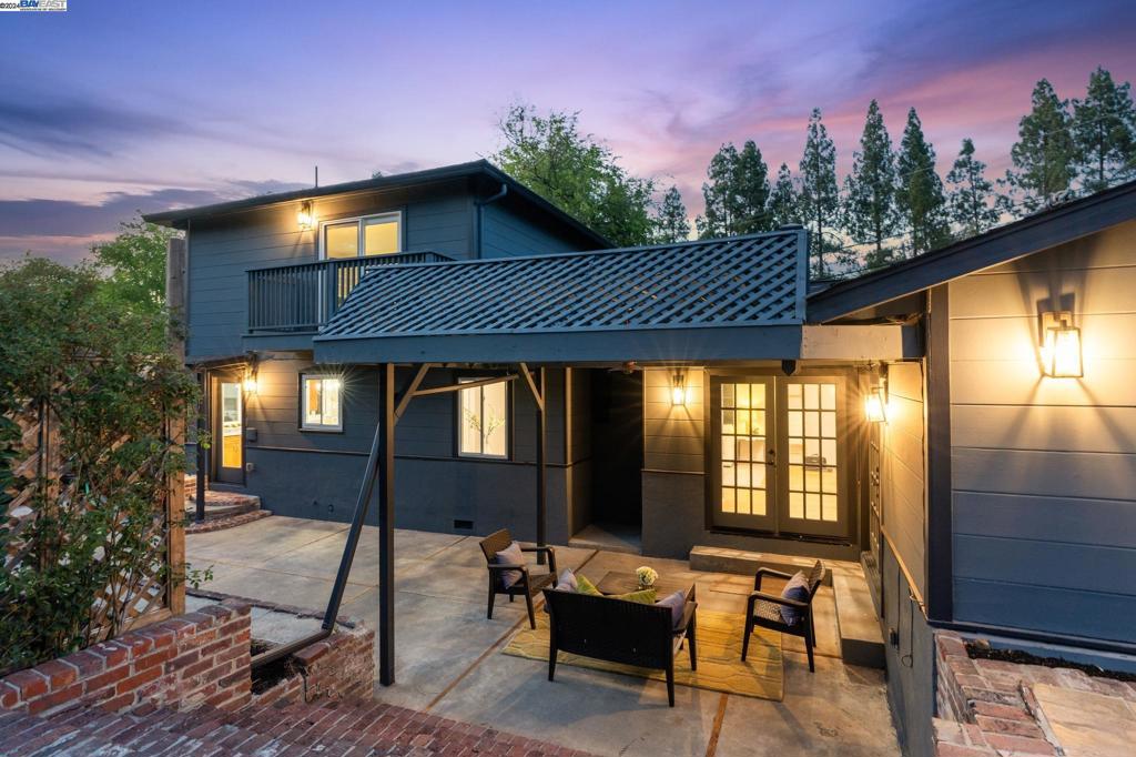 LAKEWOOD - Residential