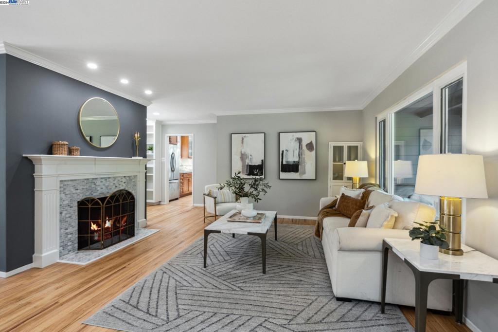 LAKEWOOD - Residential